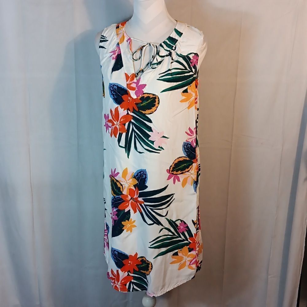 Hawaiian Floral Sleeveless A-Line Dress - Picture 8 of 8